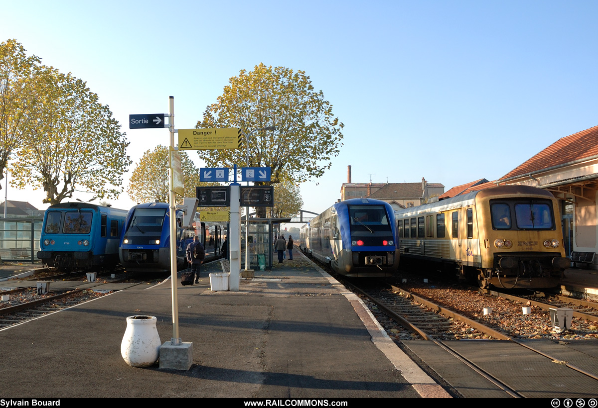 051120_DSC_0181_SNCF_-_Paray_Le_Monial.jpg