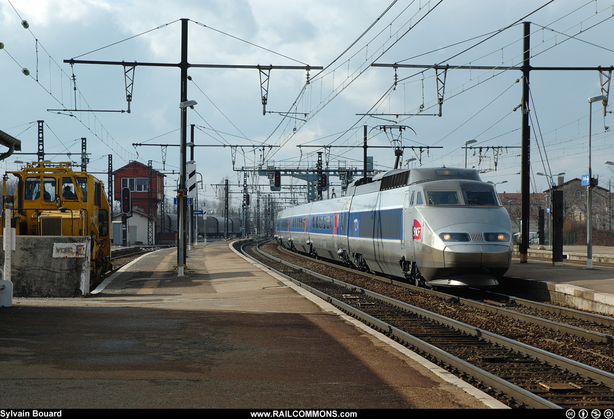 060302_DSC_0018_SNCF_-_TGV_Sud_Est_66_-_Amberieu.jpg