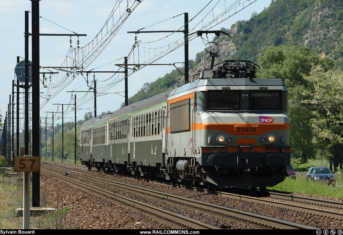 060524_DSC_0044_SNCF_-_BB_22404_-_Torcieu.jpg
