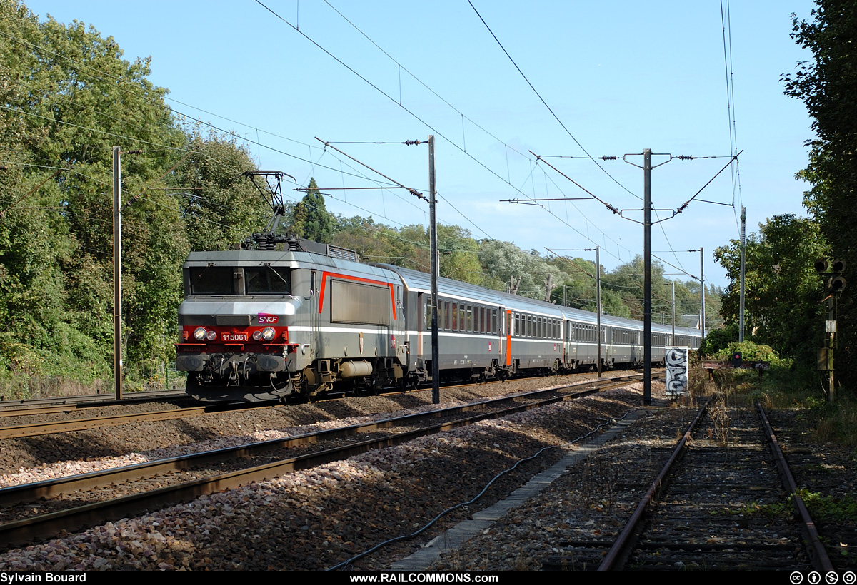 060930_DSC_0064_SNCF_-_BB_15061_-_Pomponne.jpg