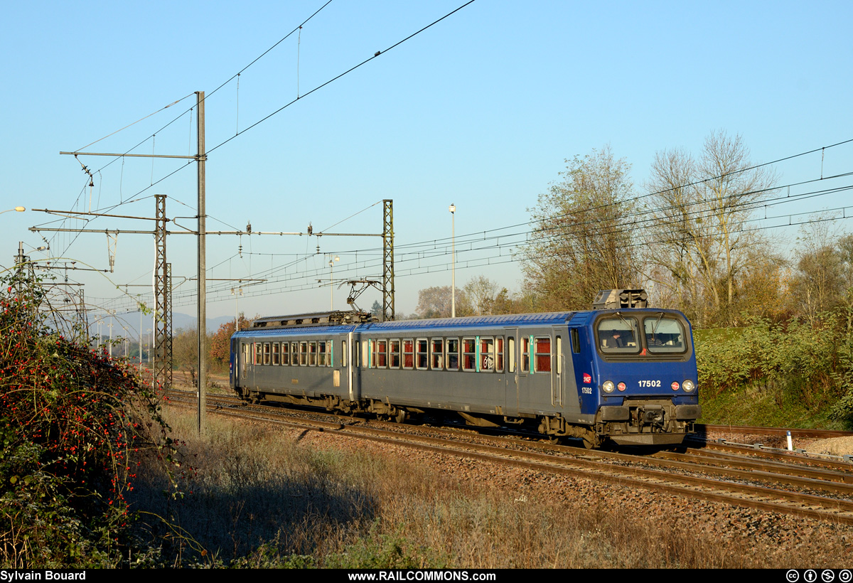 121030_DSC_3158_SNCF_-_Z_7502_-_Vonnas.jpg