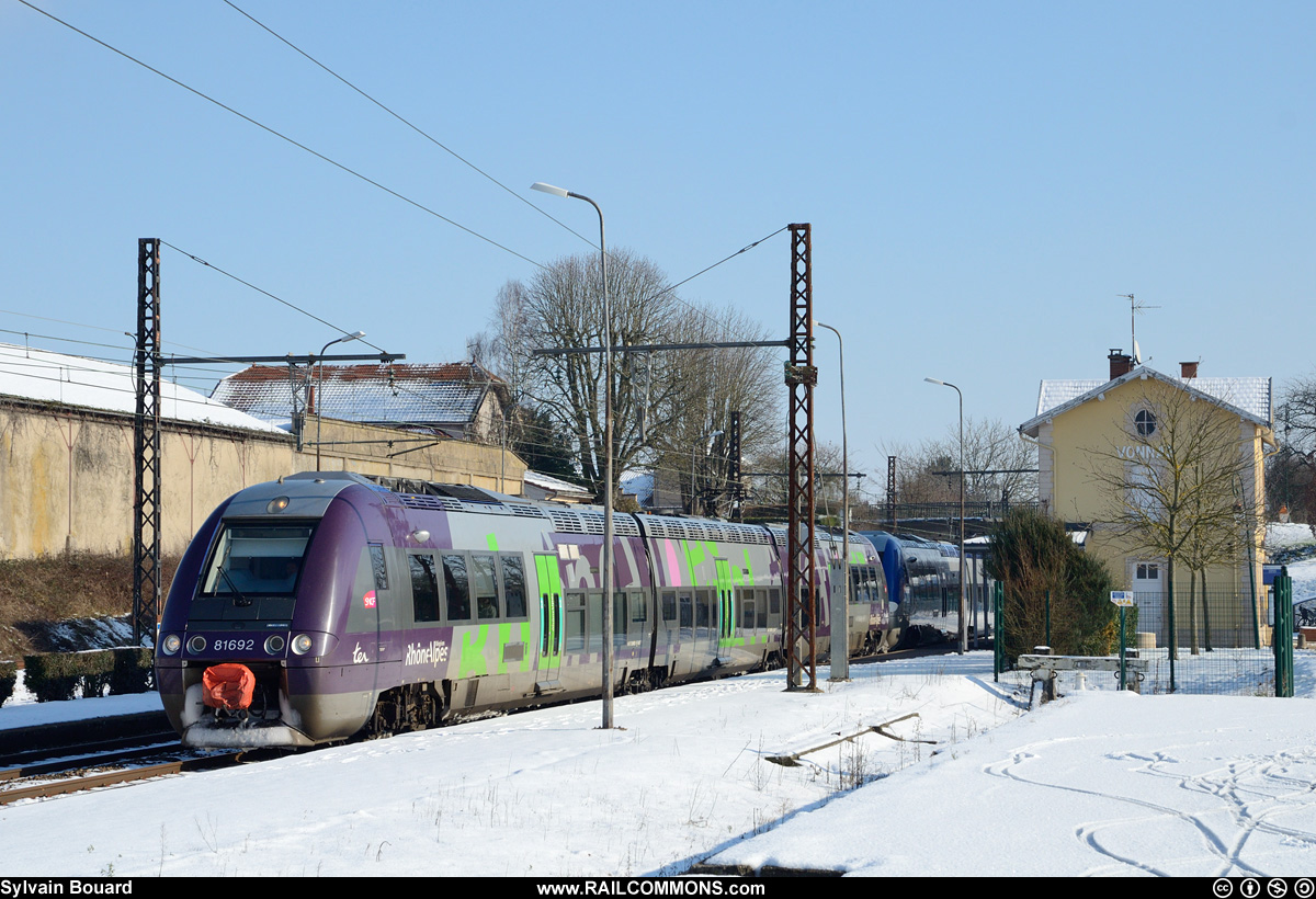 130116_DSC_3366_SNCF_-_B_81691_-_Vonnas.jpg