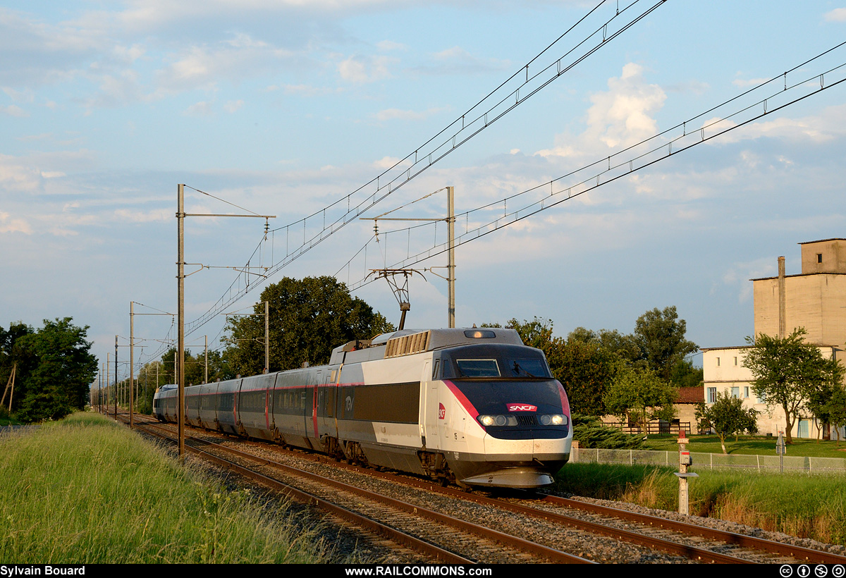 120710_DSC_2850_SNCF_-_TGV_Sud_Est_15_-_Mezeriat.jpg
