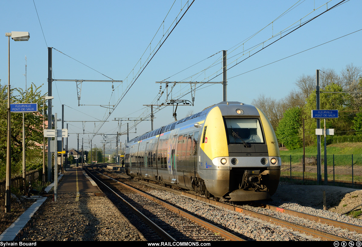 130425_DSC_4244_SNCF_-_Z_27737_-_Fleurville.jpg