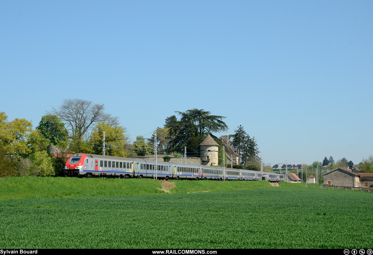 130425_DSC_4287_SNCF_-_B5uxh_-_Fleurville.jpg