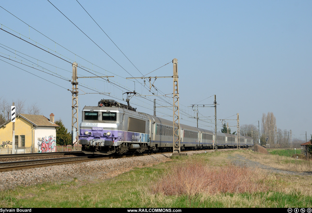 140307_DSC_6235_SNCF_-_BB_22397_-_Creches_sur_Saone.jpg