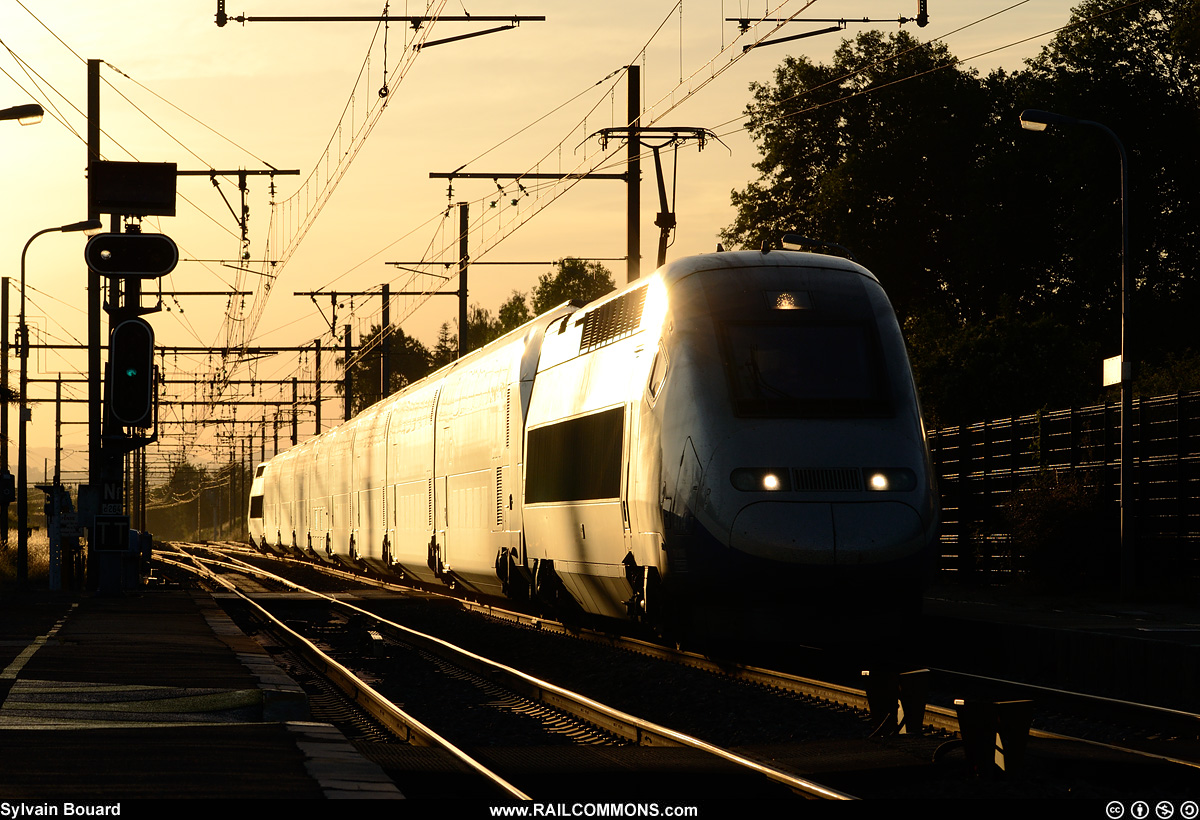 140605_DSC_6952_SNCF_-_TGV_EuroDuplex_4714_-_Crottet.jpg