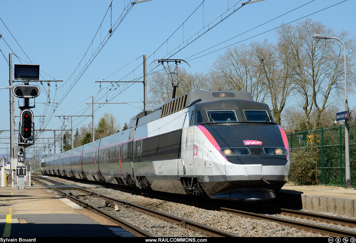 150406_DSC_8368_SNCF_-_TGV_Sud_est_45_-_Crottet.jpg